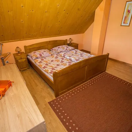 Chata Benusovce Hébergement de vacances *