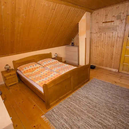 Benusovce Липтовски-Трновец