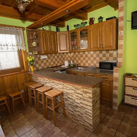 Benusovce Липтовски-Трновец